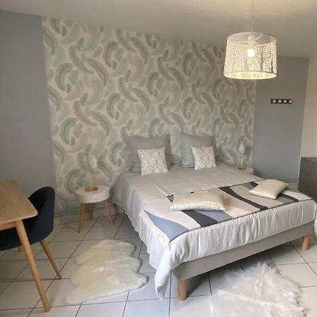 La Loggia Superbe Appartement Pierry Luaran gambar