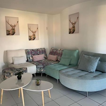 La Loggia Superbe Appartement Pierry Luaran gambar