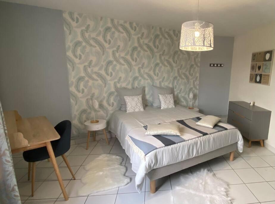 La Loggia Superbe Appartement Pierry Luaran gambar