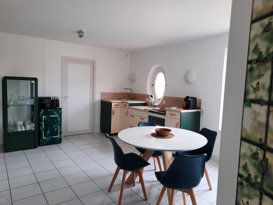 La Loggia Superbe Appartement Pierry Luaran gambar
